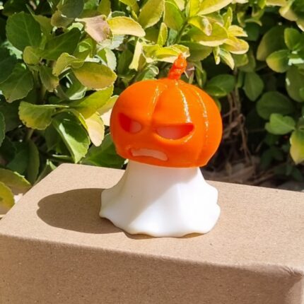 فیگور روح سفید با کلاه کدو تنبل